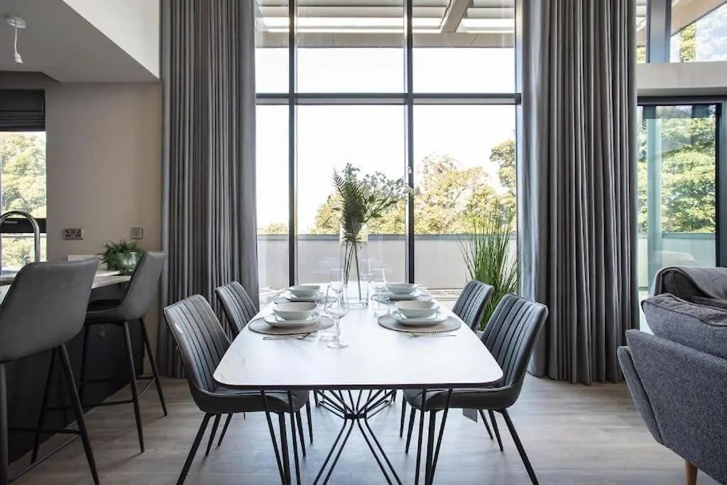 Skyline Serenity I Exquisite 3 Bedroom Ultra I Luxury Penthouse I Long Stay Belfast Apartamento