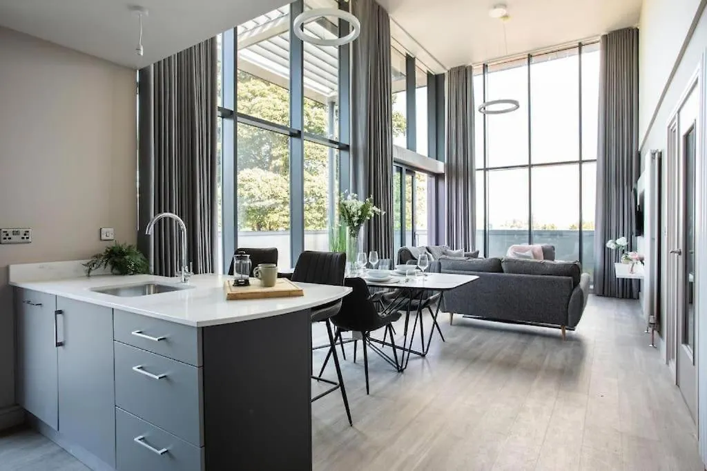 Apartamento Skyline Serenity I Exquisite 3 Bedroom Ultra I Luxury Penthouse I Long Stay Belfast