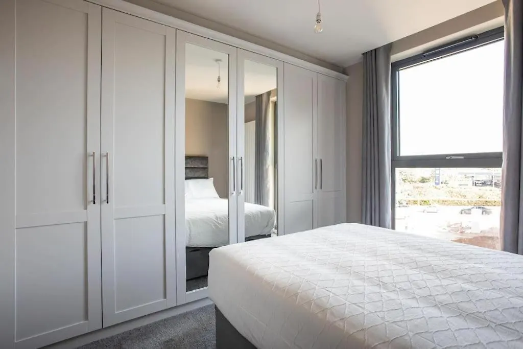Skyline Serenity I Exquisite 3 Bedroom Ultra I Luxury Penthouse I Long Stay Belfast 0*,  Reino Unido
